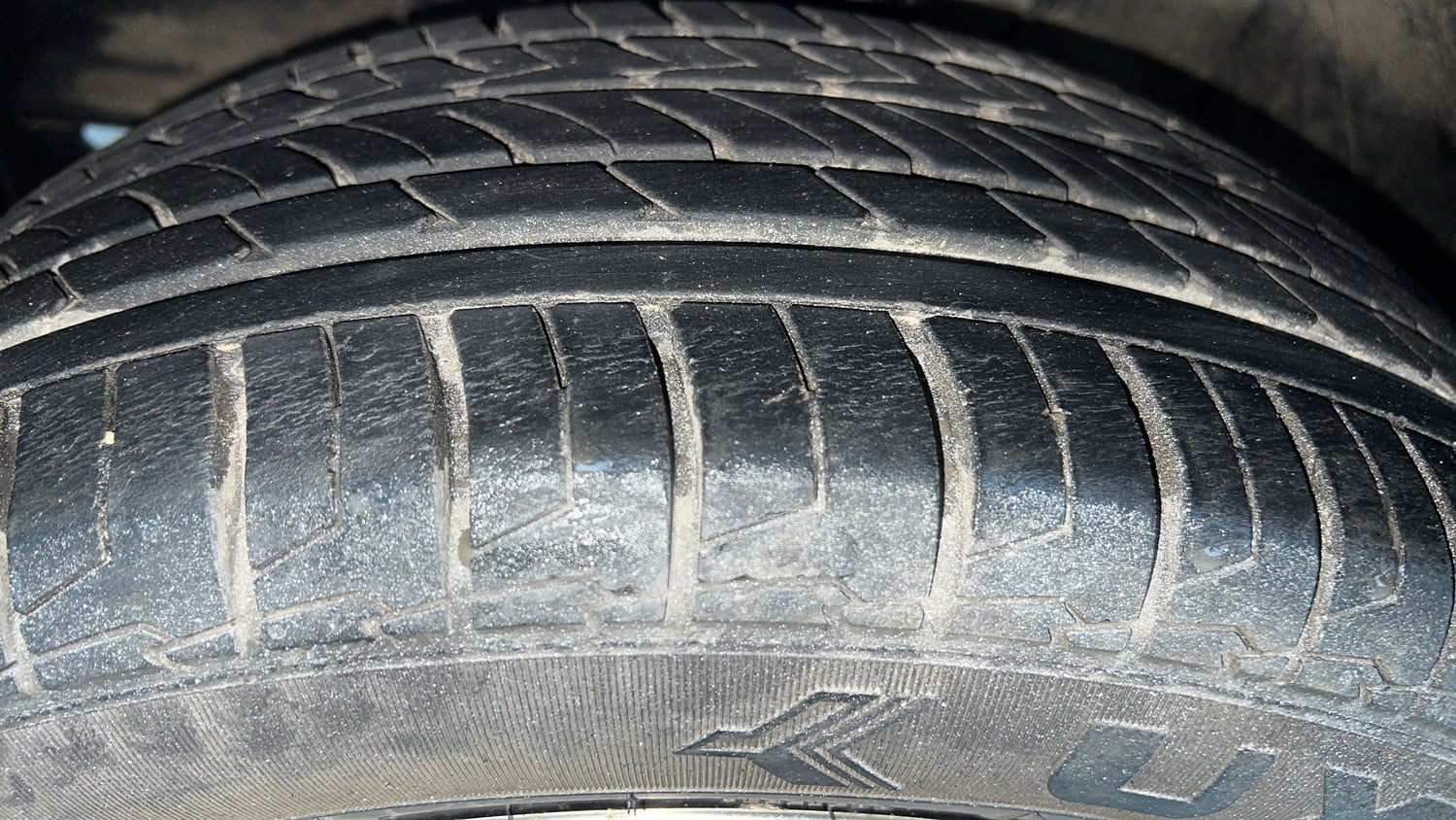 Used 2020 Maruti Suzuki Baleno Alpha Petrol Manual tyres LEFT FRONT TYRE TREAD VIEW