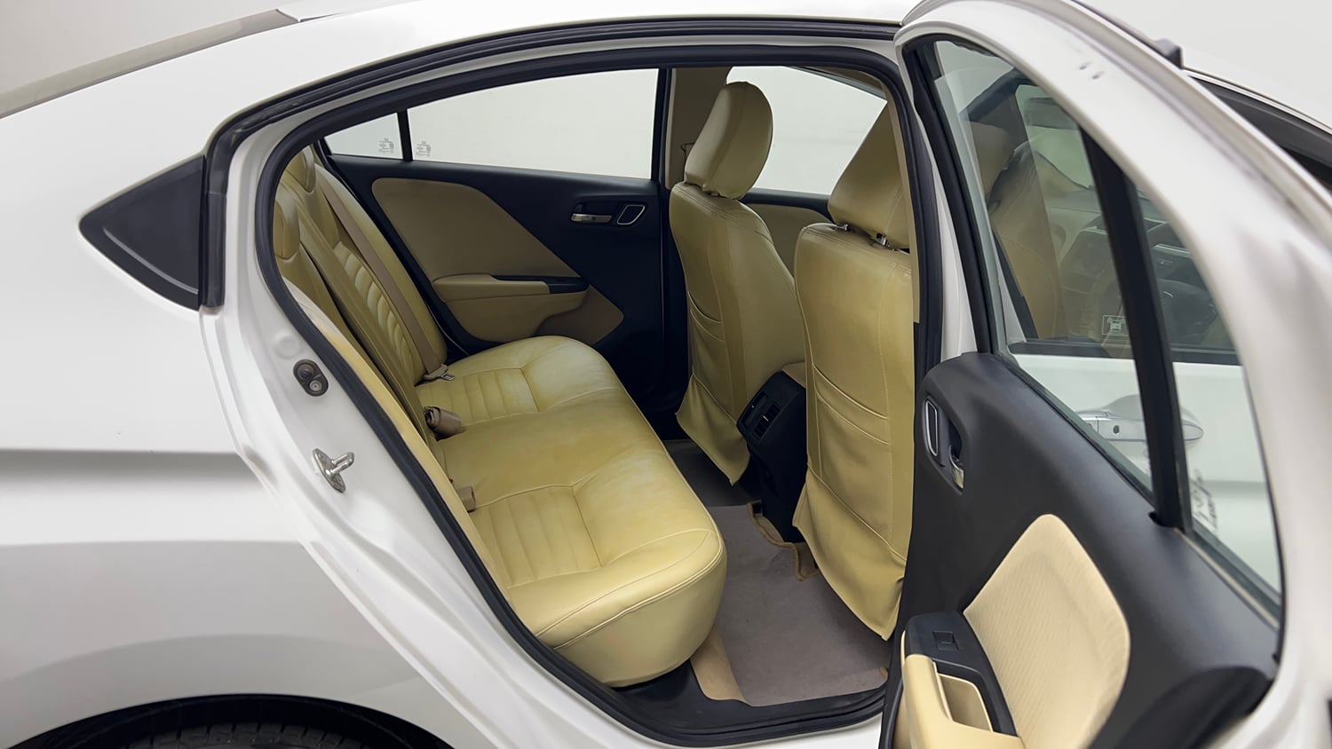 Used 2022 Honda City 4th Generation V Petrol Petrol Manual interior RIGHT SIDE REAR DOOR CABIN VIEW