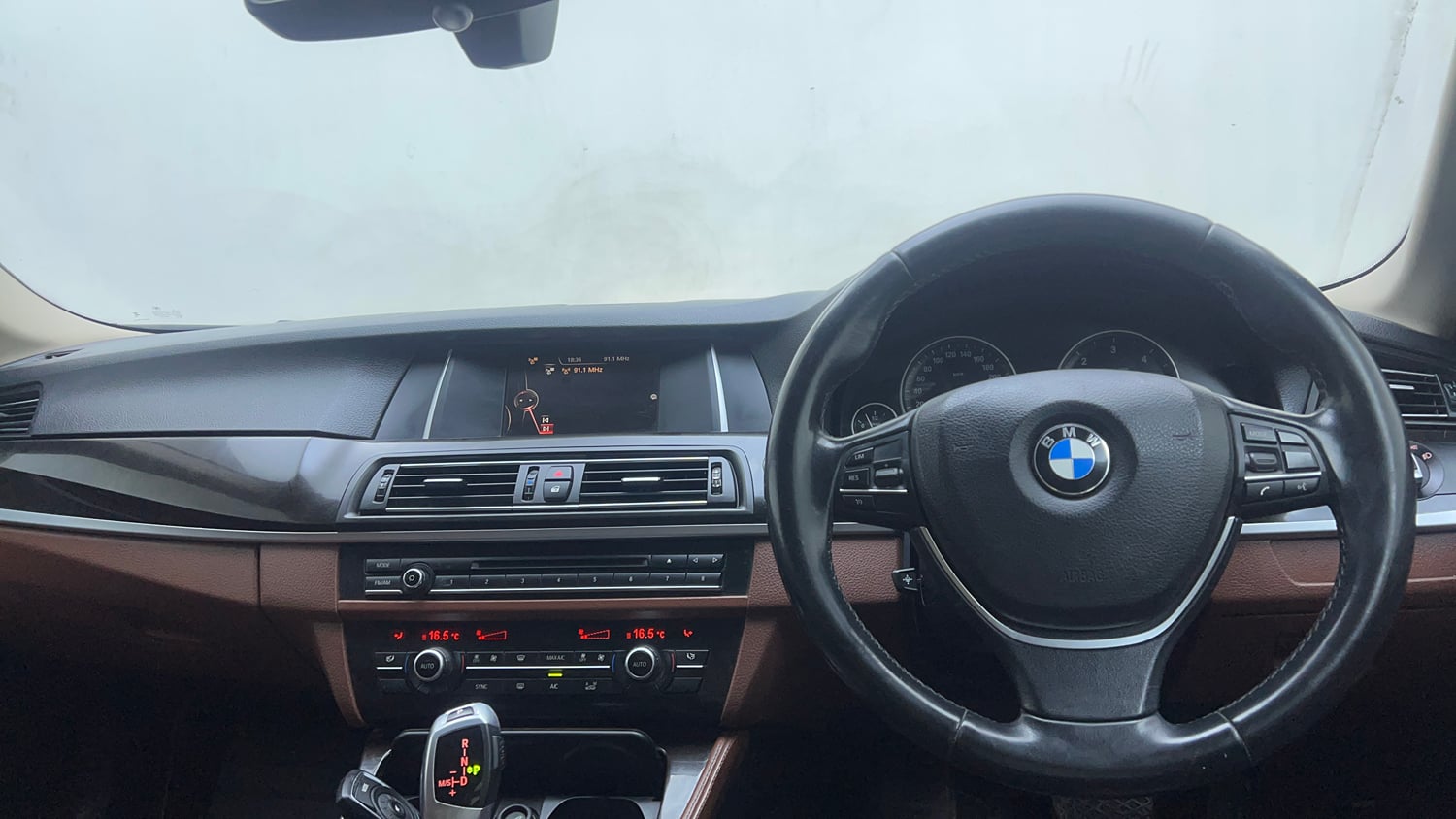 Used 2016 BMW 5 Series 520d Luxury Line Diesel Automatic interior DASHBOARD VIEW