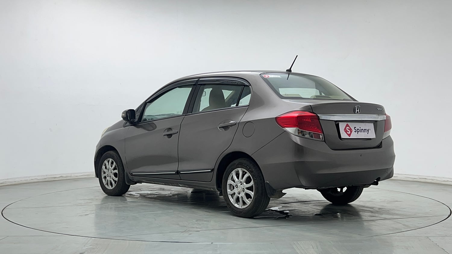 Used 2014 Honda Amaze 1.2 VX AT i-VTEC Petrol Automatic exterior LEFT REAR CORNER VIEW