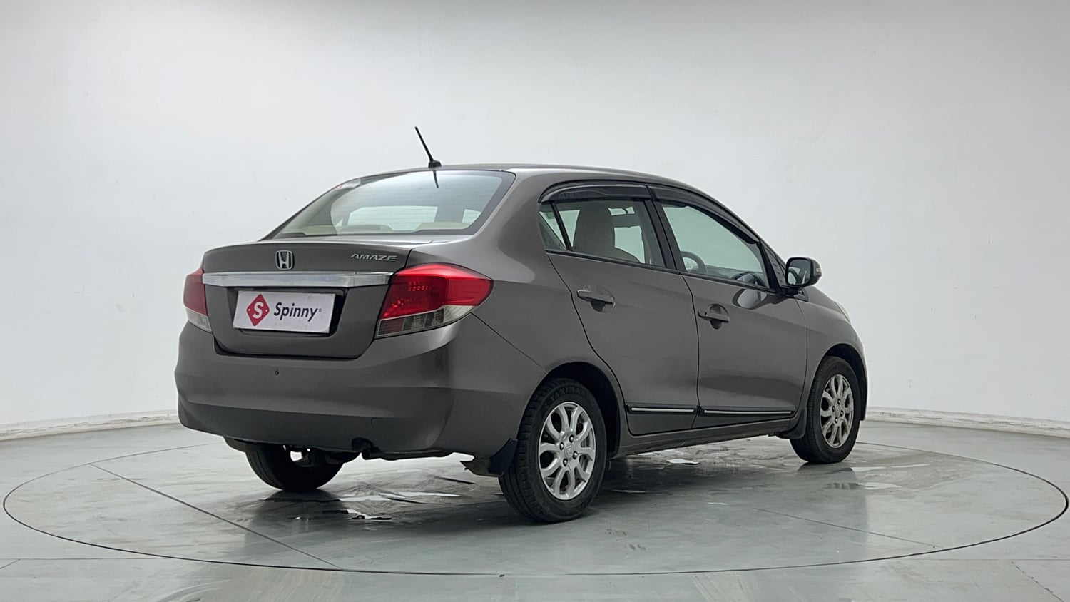 Used 2014 Honda Amaze 1.2 VX AT i-VTEC Petrol Automatic exterior RIGHT REAR CORNER VIEW