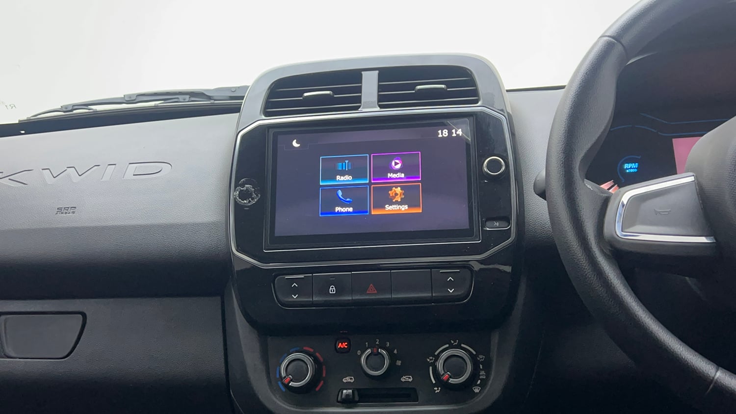 Used 2023 Renault Kwid RXT 1.0 Petrol Manual interior MUSIC SYSTEM & AC CONTROL VIEW