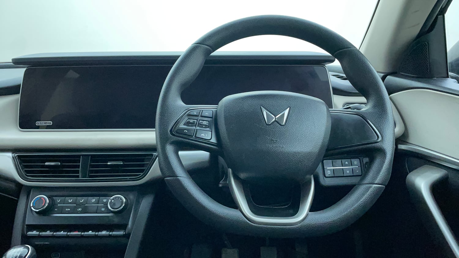 Used 2022 Mahindra XUV700 AX 3 Petrol MT 5 STR Petrol Manual interior STEERING VIEW