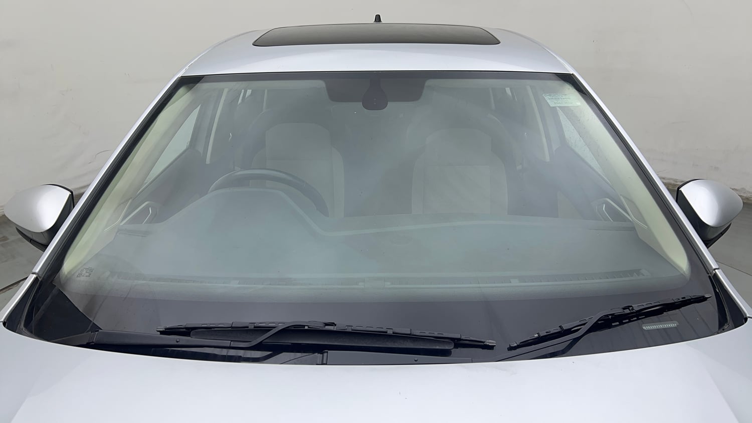 Used 2025 Volkswagen Virtus Topline 1.0 TSI AT Petrol Automatic exterior FRONT WINDSHIELD VIEW