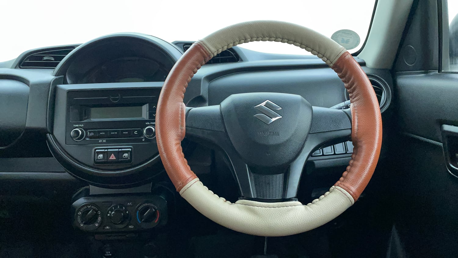 Used 2022 Maruti Suzuki S-Presso VXi (O) AMT Petrol Automatic interior STEERING VIEW