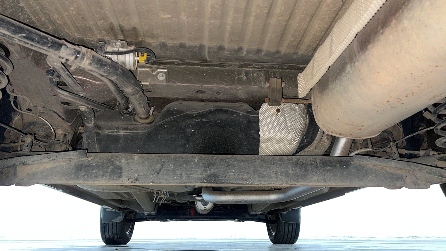 Used 2017 Ford EcoSport Titanium 1.5L Ti-VCT AT Petrol Automatic extra REAR UNDERBODY VIEW (TAKEN FROM REAR)