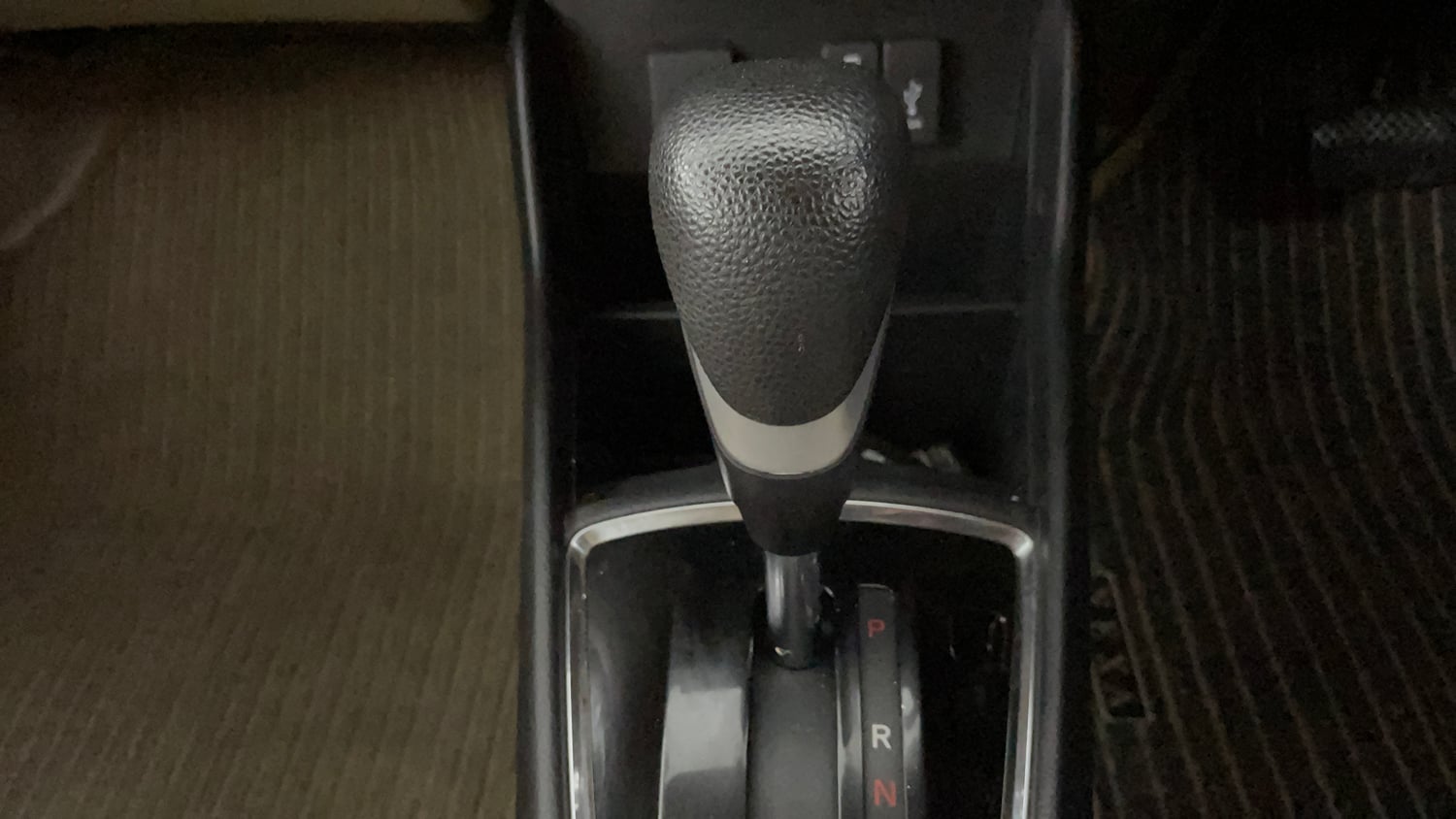 Used 2023 Honda Amaze VX 1.2 Petrol CVT Petrol Automatic interior GEAR  KNOB VIEW