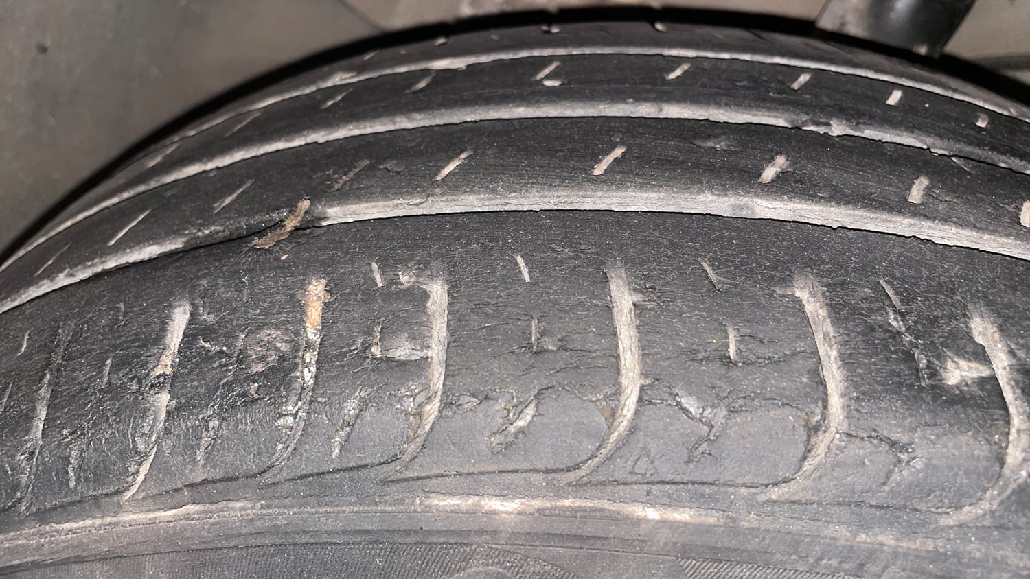 Used 2017 Hyundai Creta 1.6 SX Plus Petrol Petrol Manual tyres LEFT FRONT TYRE TREAD VIEW