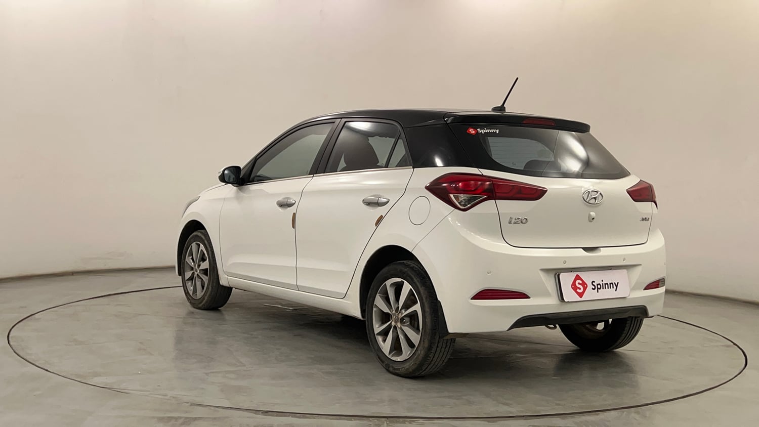 Used 2017 Hyundai Elite i20 Asta 1.2 Dual Tone Petrol Manual exterior LEFT REAR CORNER VIEW