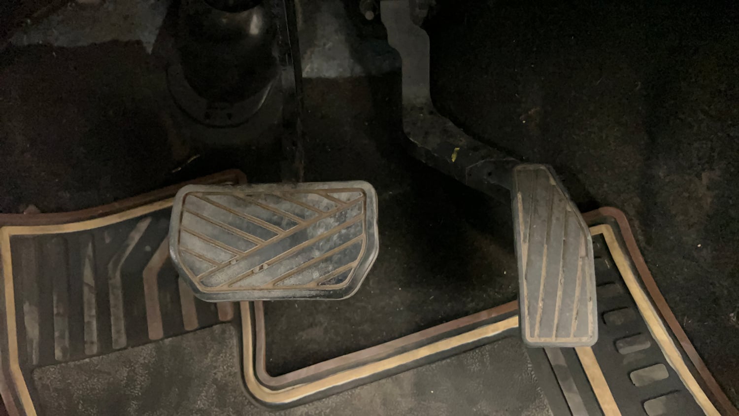 Used 2016 Maruti Suzuki Wagon R 1.0 VXI AMT Petrol Automatic interior PEDALS VIEW