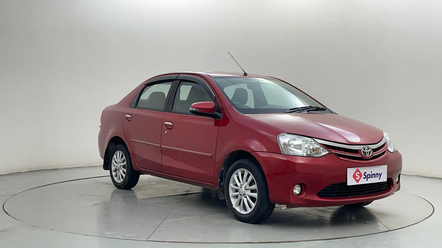 Used 2013 Toyota Etios V Petrol Manual exterior RIGHT FRONT CORNER VIEW