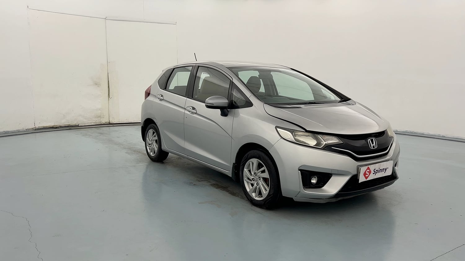 Used 2016 Honda Jazz V Petrol Petrol Manual exterior RIGHT FRONT CORNER VIEW
