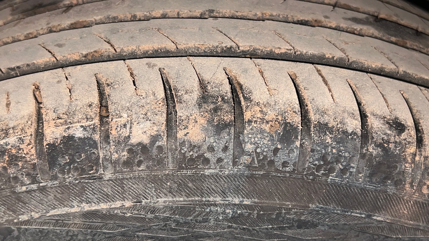 Used 2021 Honda City ZX Petrol Petrol Manual tyres RIGHT REAR TYRE TREAD VIEW