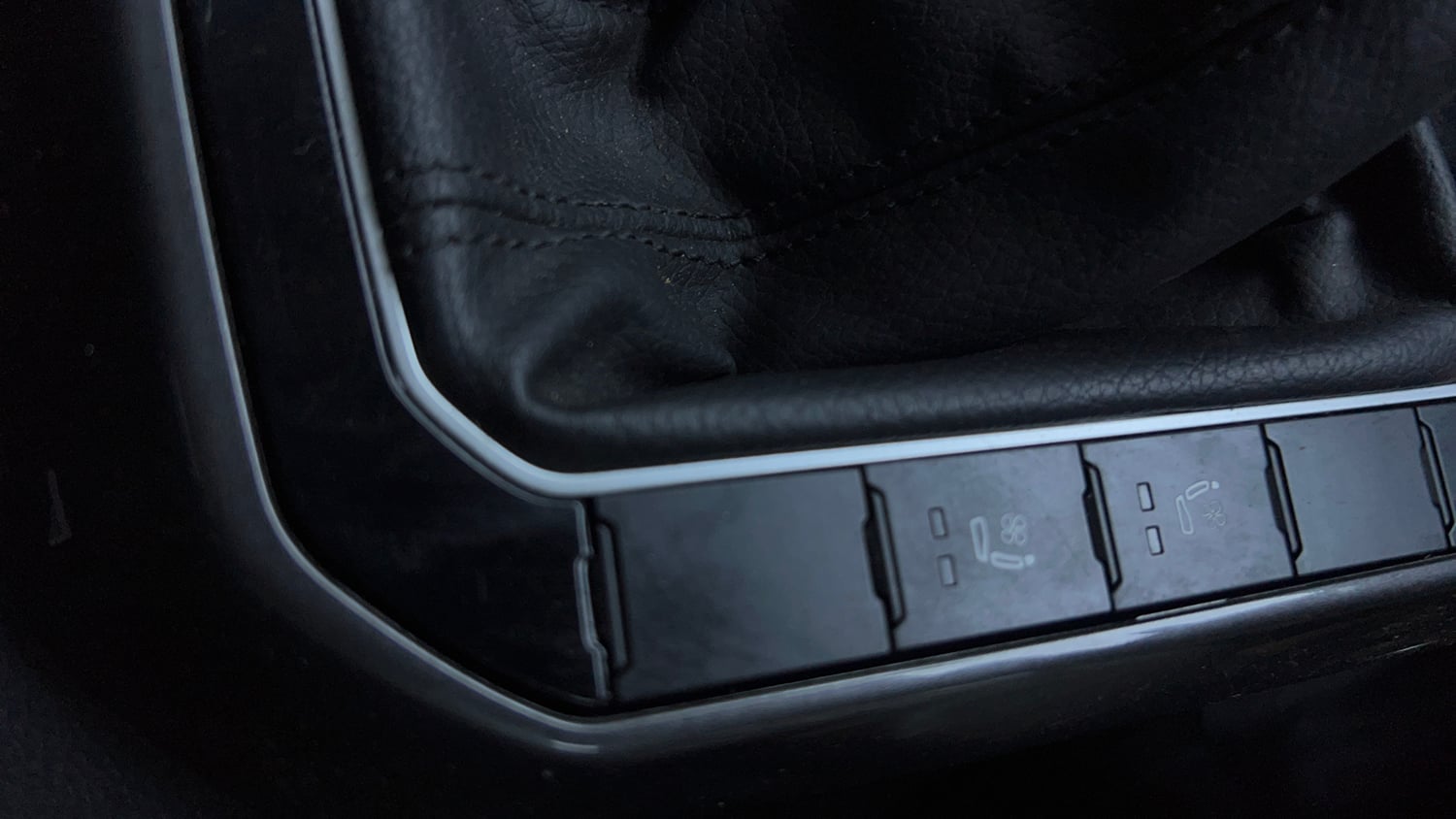 Used 2023 Volkswagen Virtus GT Plus 1.5 TSI EVO DSG Petrol Automatic top_features Ventilated seats