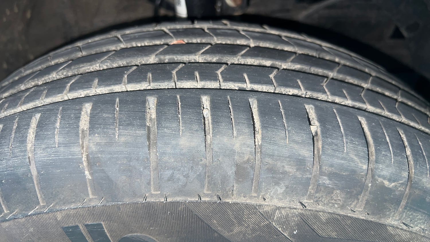 Used 2025 Maruti Suzuki Baleno Sigma MT Petrol Manual tyres RIGHT FRONT TYRE TREAD VIEW