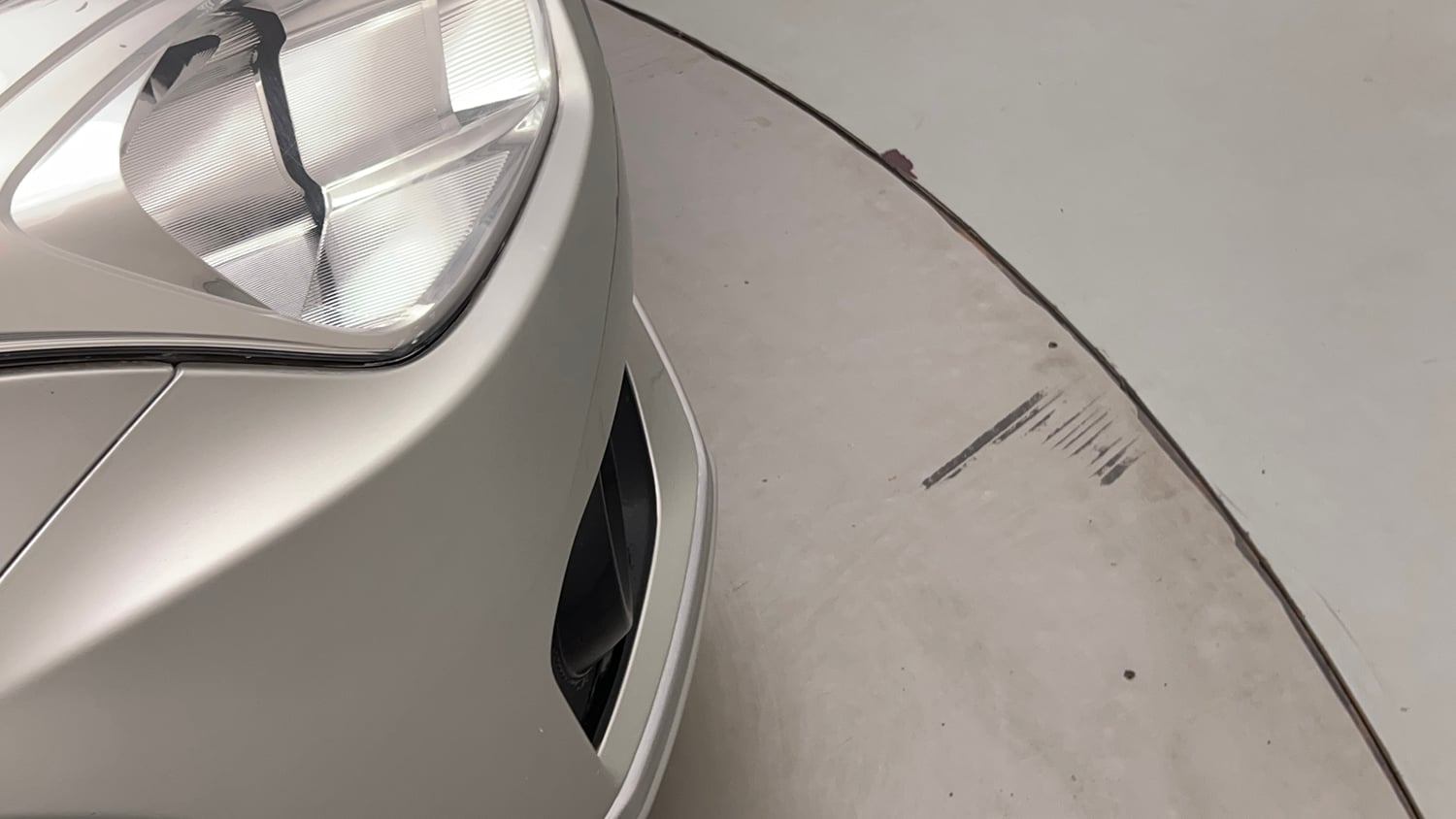 Used 2017 Maruti Suzuki Dzire VDi AMT Diesel Automatic dents MINOR SCRATCH