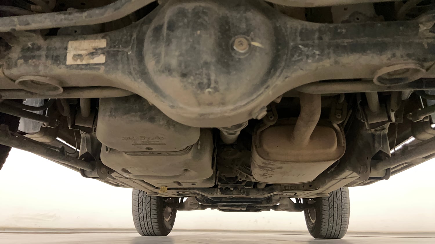 Used 2021 mahindra Thar LX Hard Top Diesel AT 4WD Diesel Automatic extra REAR UNDERBODY VIEW (TAKEN FROM REAR)