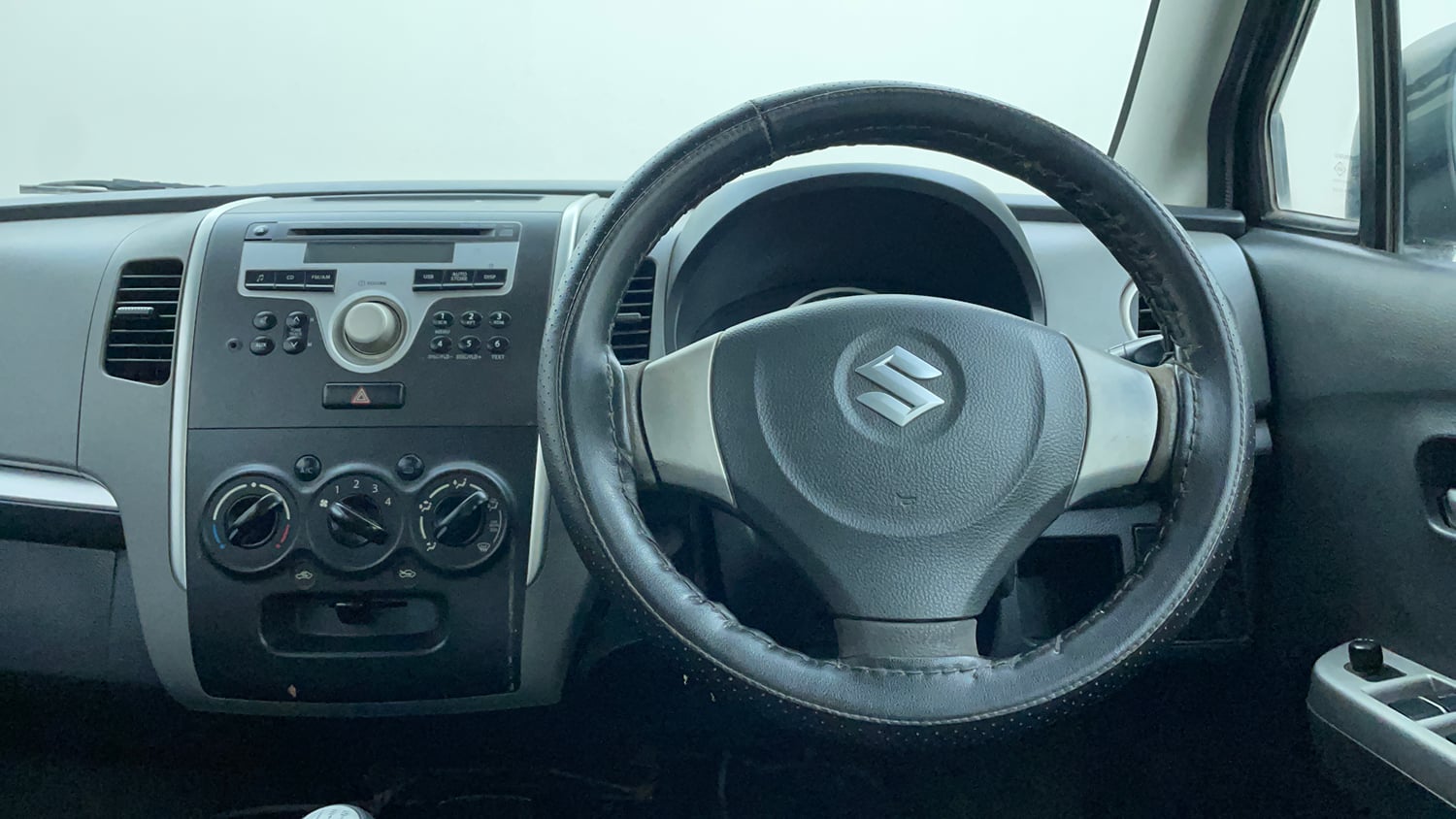 Used 2012 Maruti Suzuki Wagon R 1.0 VXi Petrol Manual interior STEERING VIEW