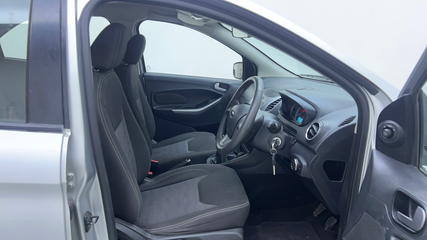 Used 2017 Ford Figo Titanium 1.2 Ti-VCT Petrol Manual interior RIGHT SIDE FRONT DOOR CABIN VIEW