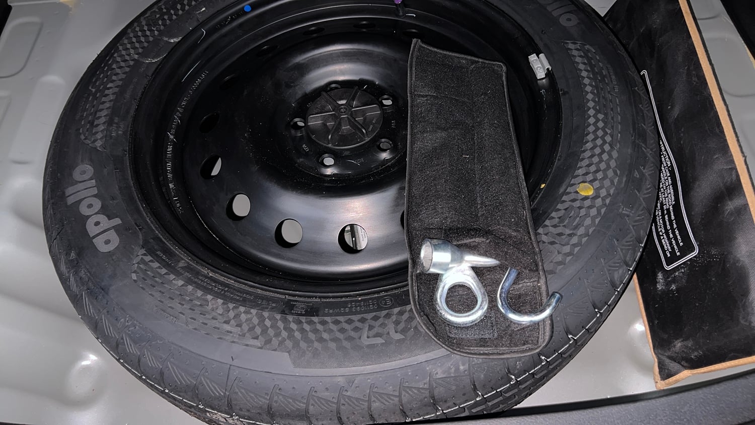 Used 2025 Maruti Suzuki Grand Vitara Delta Smart Hybrid Petrol Manual tyres SPARE TYRE VIEW