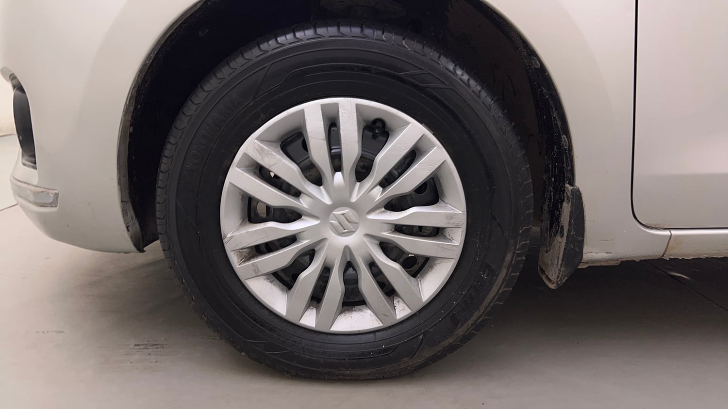 Used 2017 Maruti Suzuki Dzire VDi AMT Diesel Automatic tyres LEFT FRONT TYRE RIM VIEW