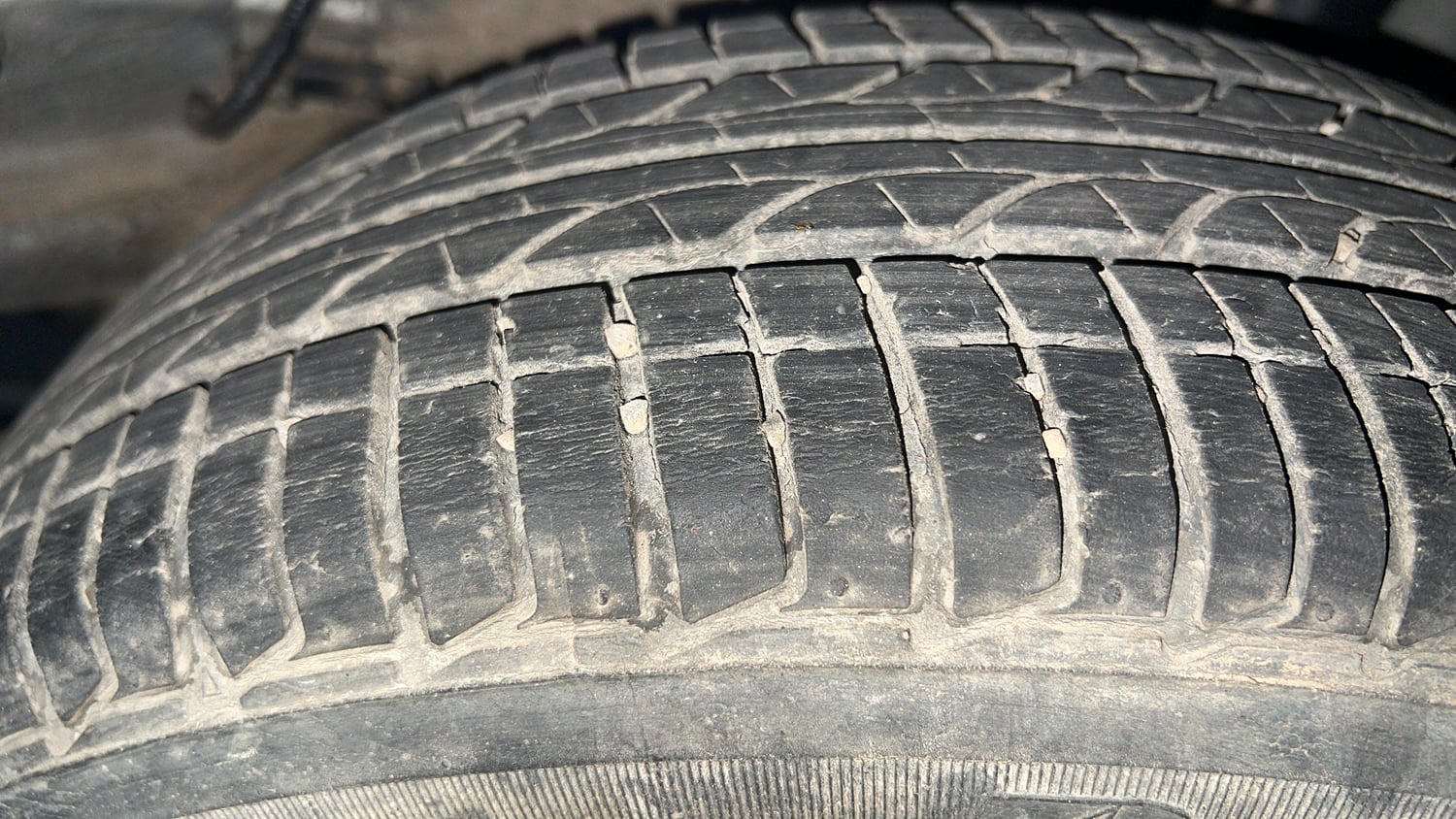 Used 2020 Tata Tiago XZ Plus Petrol Manual tyres LEFT REAR TYRE TREAD VIEW