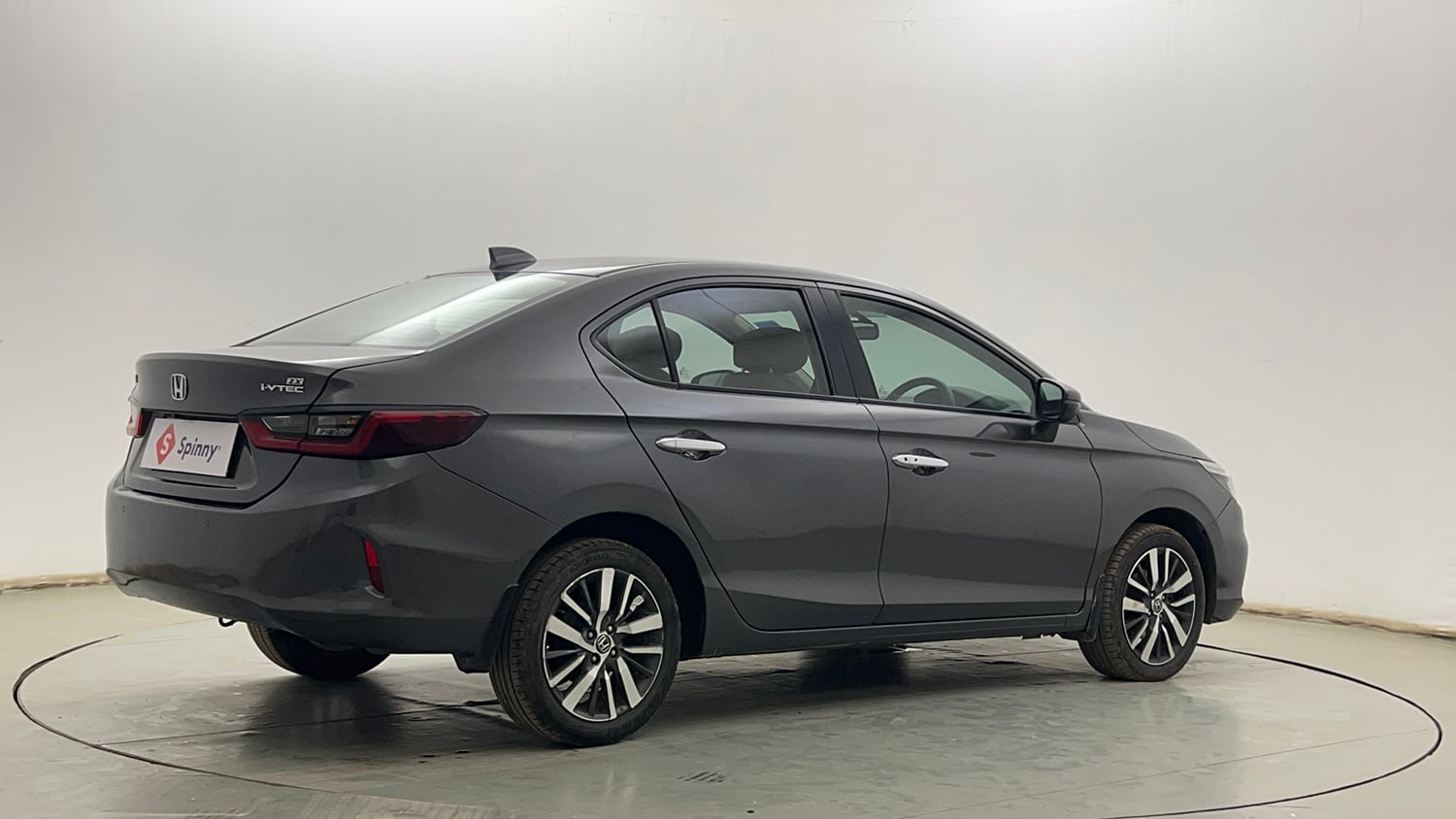 Used 2021 Honda City ZX Petrol Petrol Manual exterior RIGHT REAR CORNER VIEW