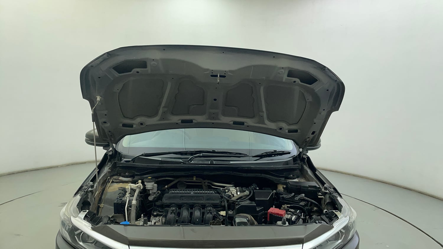 Used 2023 Honda Amaze VX CVT 1.2 Petrol Petrol Automatic engine ENGINE & BONNET OPEN FRONT VIEW