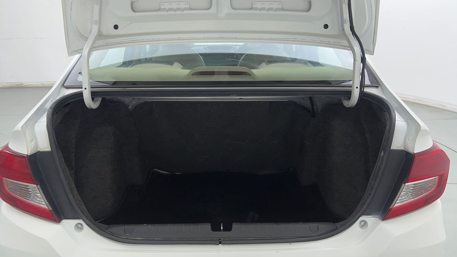 Used 2019 Honda Amaze 1.2 S CVT Petrol Petrol Automatic interior DICKY INSIDE VIEW