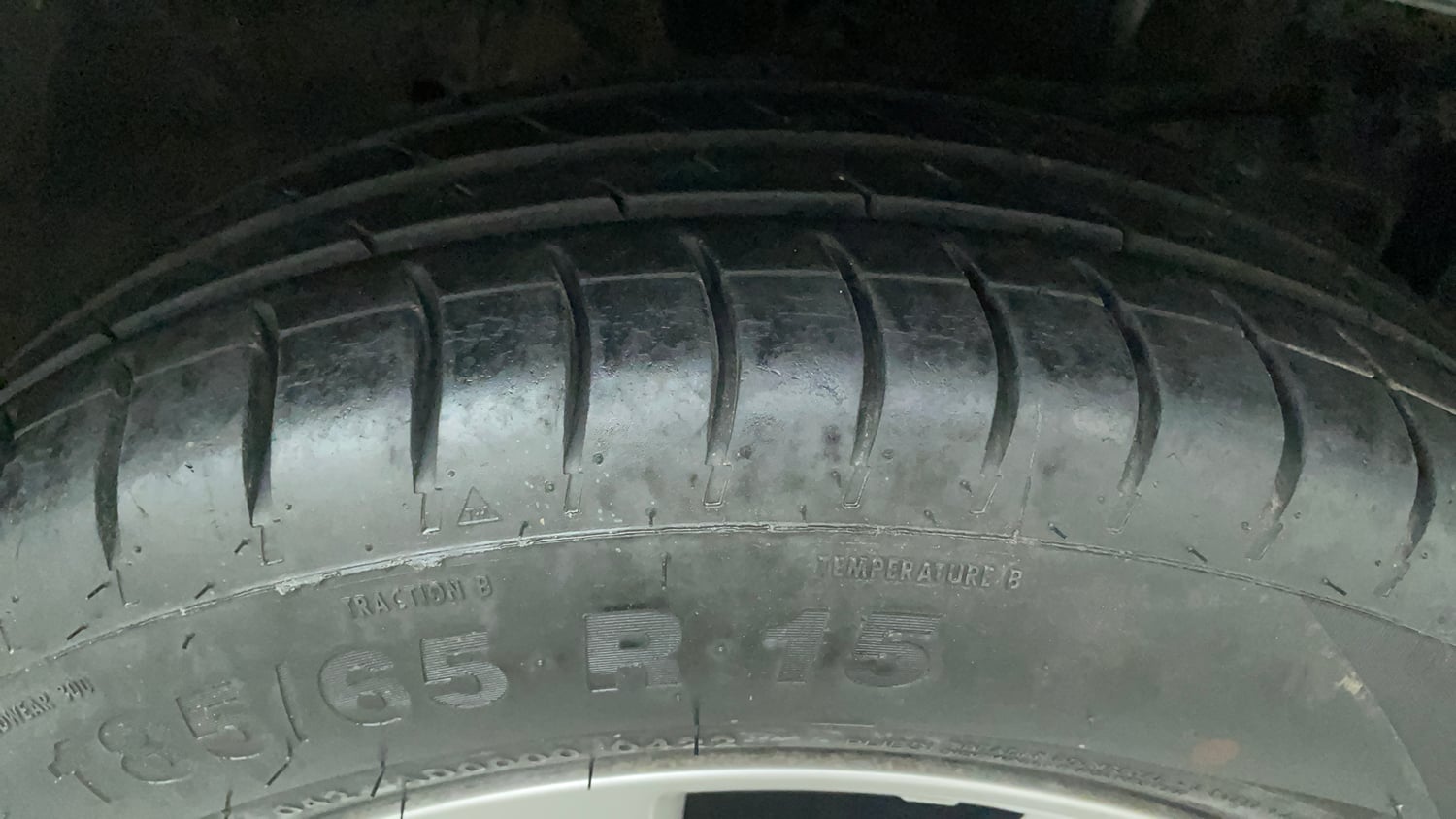 Used 2018 Honda Jazz V Petrol Petrol Manual tyres RIGHT FRONT TYRE TREAD VIEW
