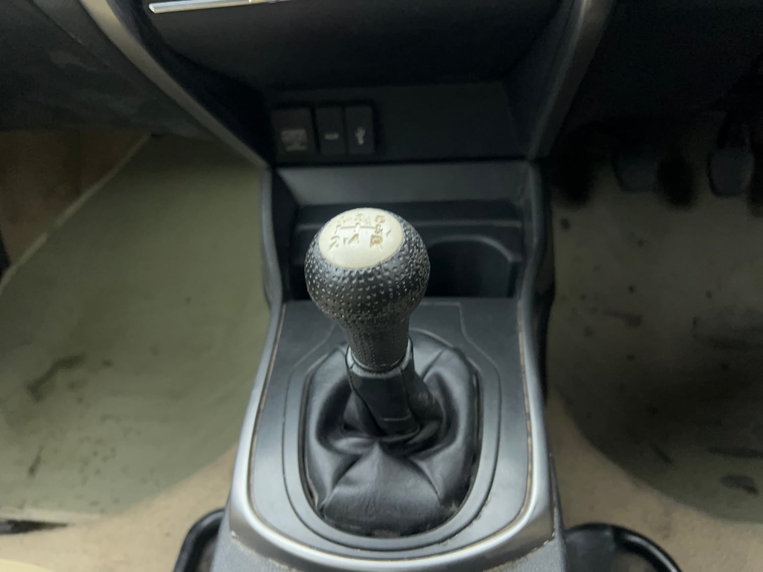 Used 2014 Honda City VX Diesel Diesel Manual interior GEAR  KNOB VIEW