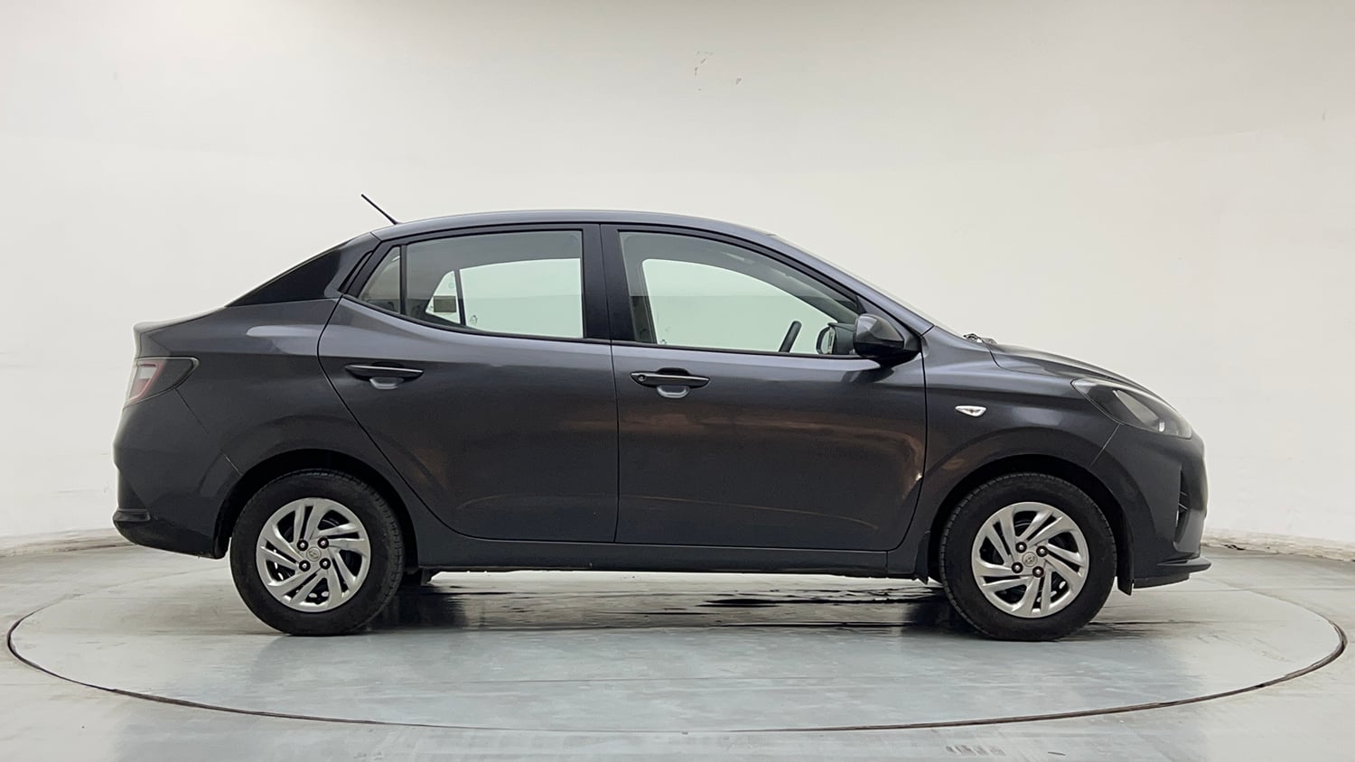 Used 2021 Hyundai Aura S 1.2 CNG Cng Manual exterior RIGHT SIDE VIEW