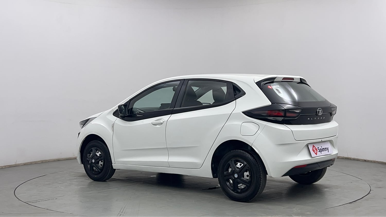 Used 2021 Tata Altroz XE Petrol Petrol Manual exterior LEFT REAR CORNER VIEW