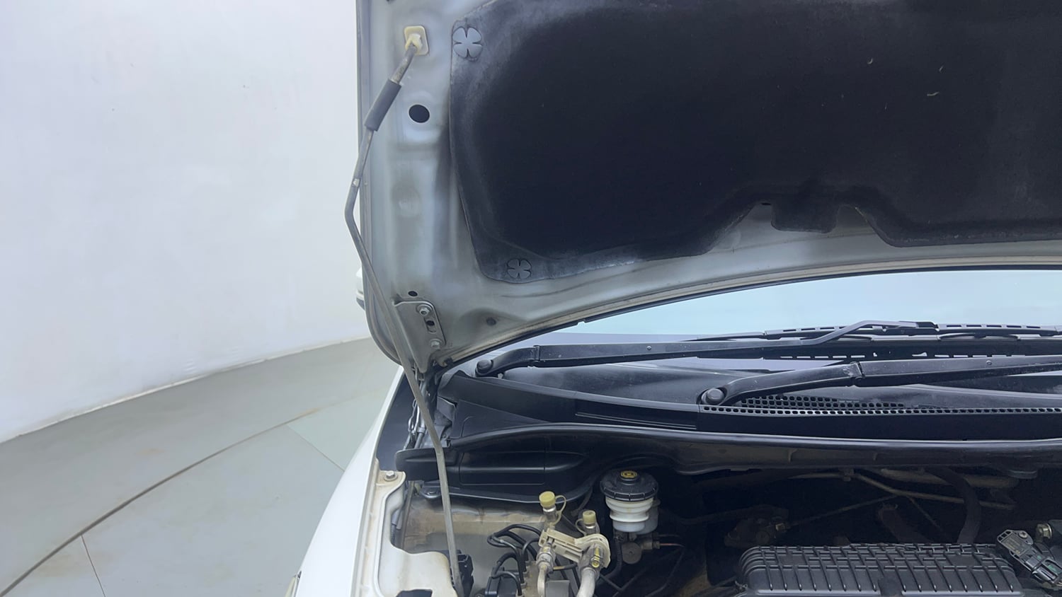 Used 2015 Honda Jazz V Petrol Petrol Manual engine ENGINE RIGHT SIDE HINGE & APRON VIEW