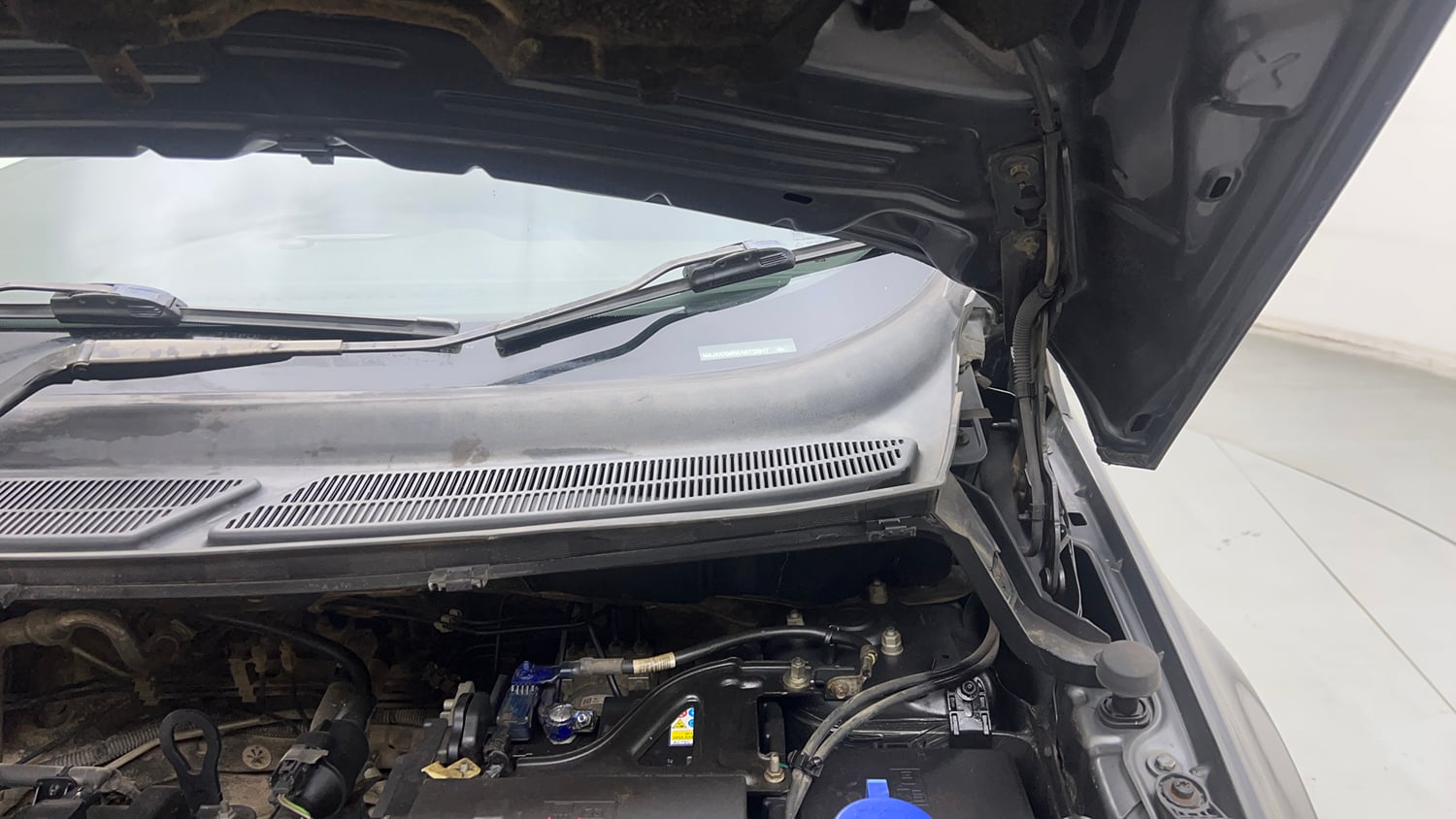 Used 2019 Ford EcoSport Titanium + 1.5L Ti-VCT AT Petrol Automatic engine ENGINE LEFT SIDE HINGE & APRON VIEW