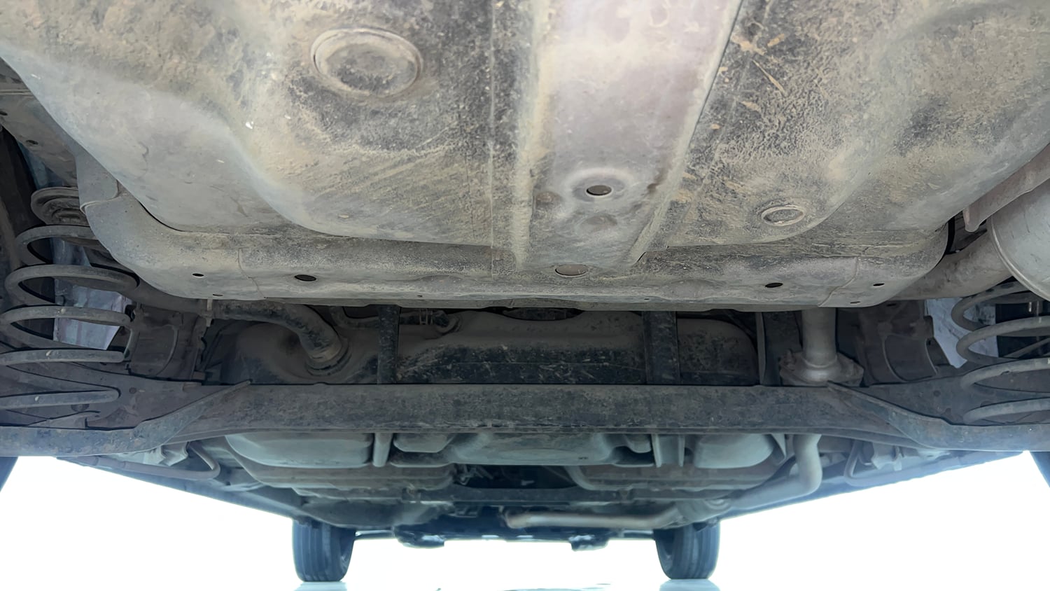 Used 2016 Honda City SV Petrol Manual extra REAR UNDERBODY VIEW (TAKEN FROM REAR)