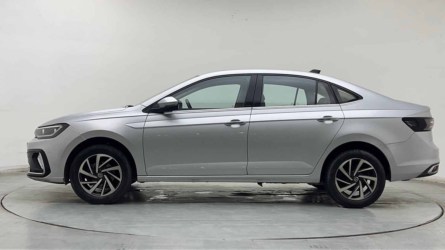Used 2025 Volkswagen Virtus Topline 1.0 TSI AT Petrol Automatic exterior LEFT SIDE VIEW