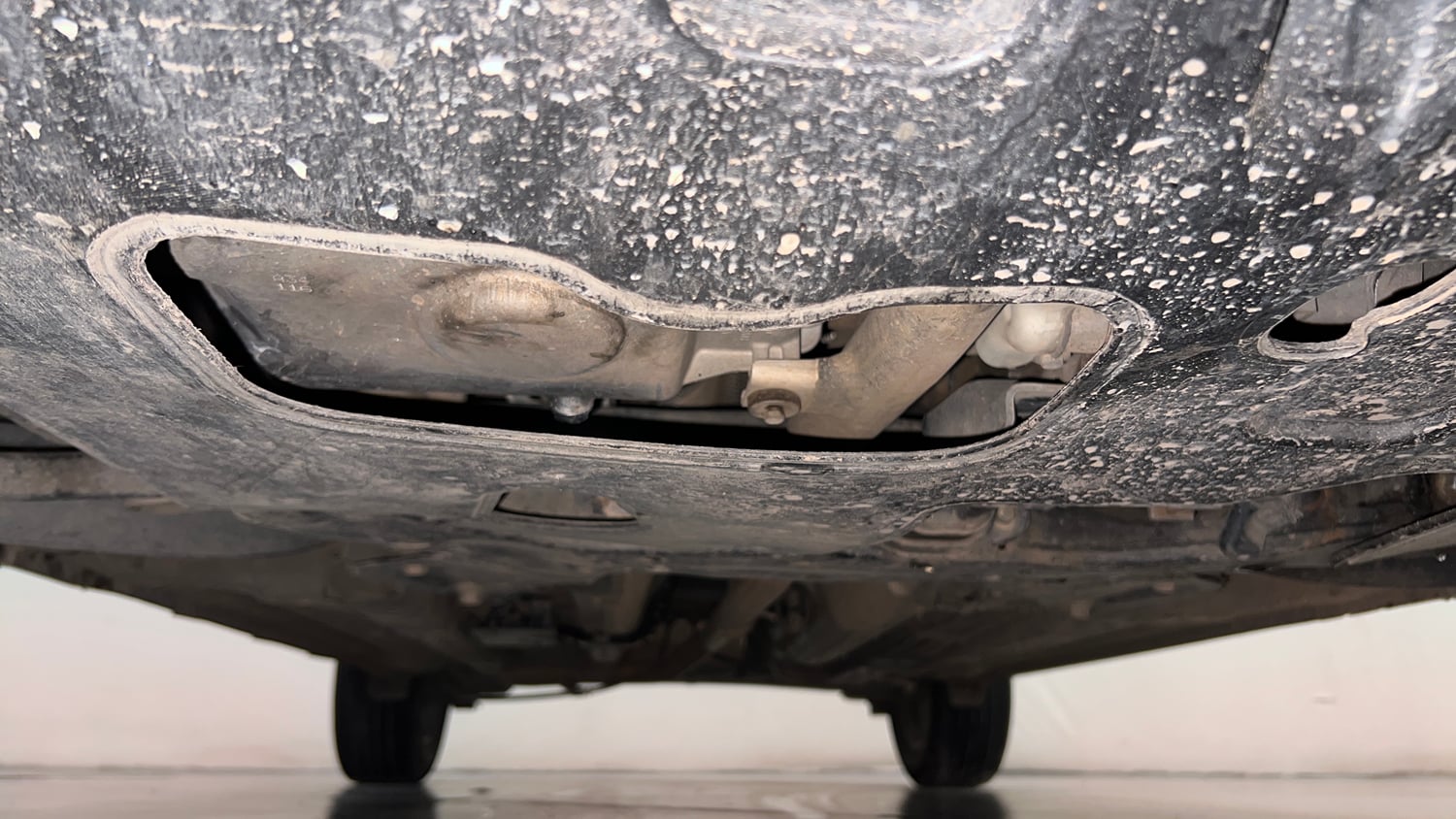 Used 2022 Hyundai Venue SX 1.5 CRDi Diesel Manual extra FRONT LEFT UNDERBODY VIEW