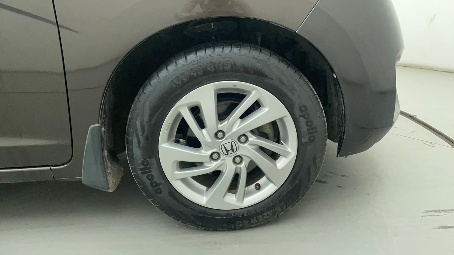 Used 2018 Honda Jazz V Petrol Petrol Manual tyres RIGHT FRONT TYRE RIM VIEW