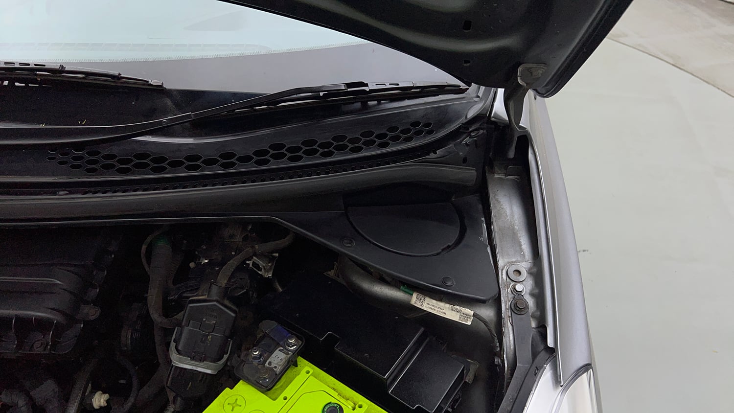 Used 2018 Tata Tiago Revotron XT Petrol Manual engine ENGINE LEFT SIDE HINGE & APRON VIEW