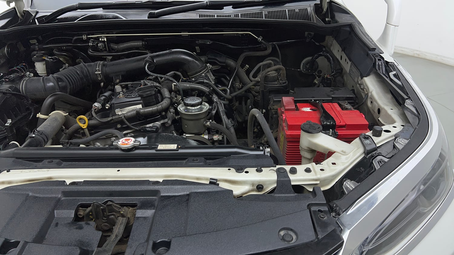 Used 2024 Toyota Fortuner 4X2 AT 2.7 Petrol Petrol Automatic engine ENGINE LEFT SIDE VIEW