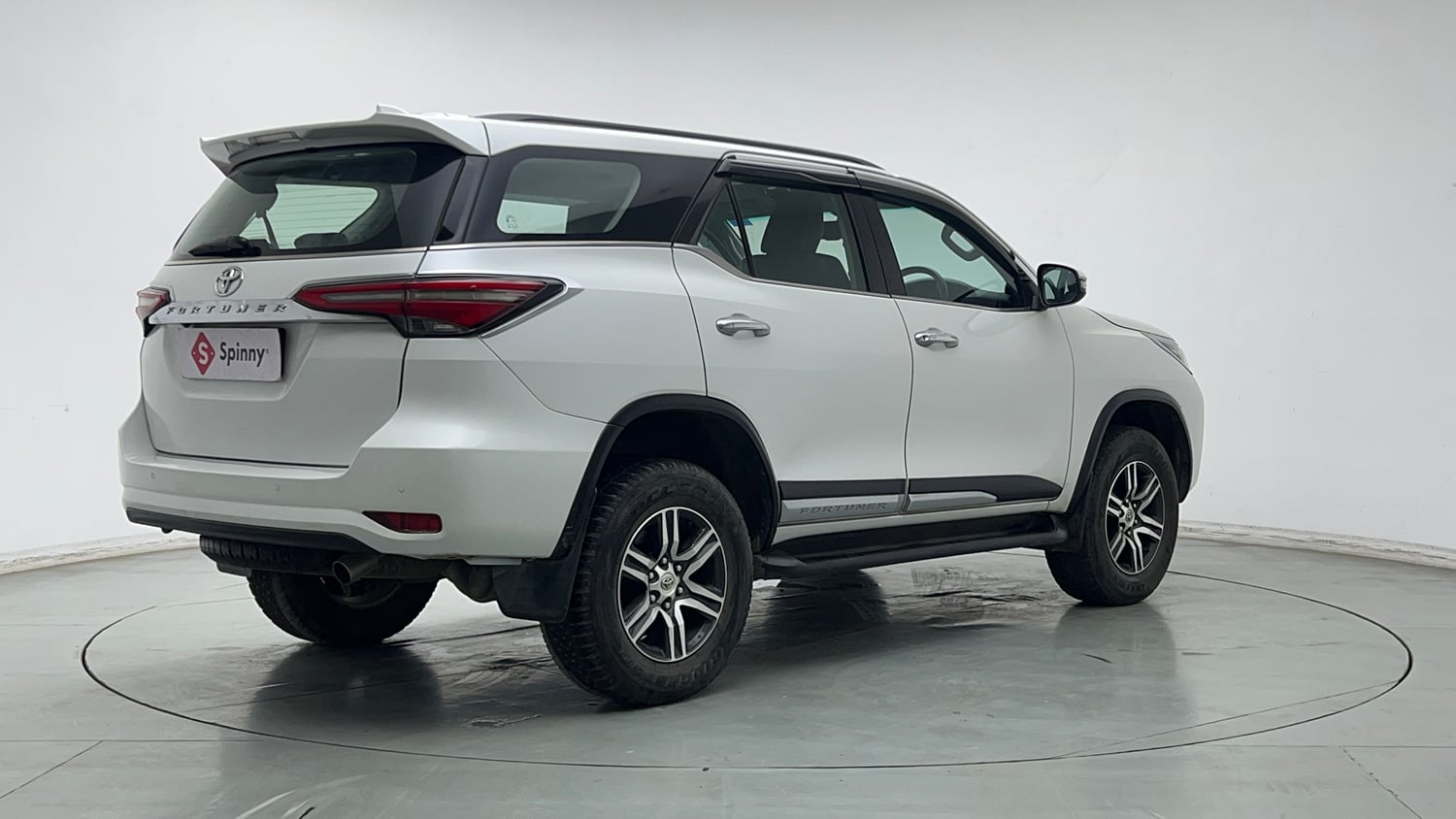 Used 2024 Toyota Fortuner 4X2 AT 2.7 Petrol Petrol Automatic exterior RIGHT REAR CORNER VIEW