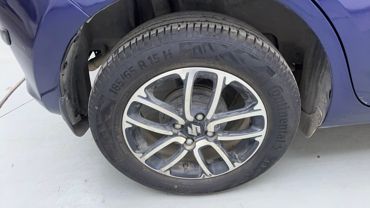 Used 2019 Maruti Suzuki Swift ZXi Plus AMT Petrol Automatic tyres RIGHT REAR TYRE RIM VIEW