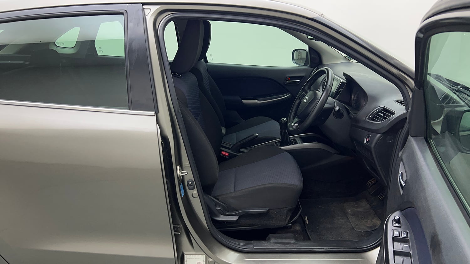 Used 2020 Maruti Suzuki Baleno Alpha Petrol Manual interior RIGHT SIDE FRONT DOOR CABIN VIEW