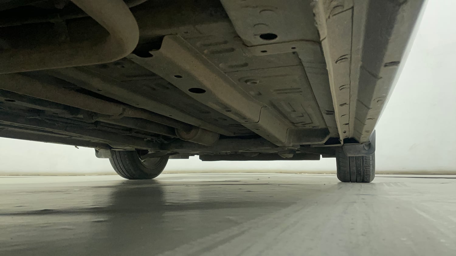 Used 2022 Tata Altroz XZ Plus Petrol Dark Edition Petrol Manual extra REAR RIGHT UNDERBODY VIEW