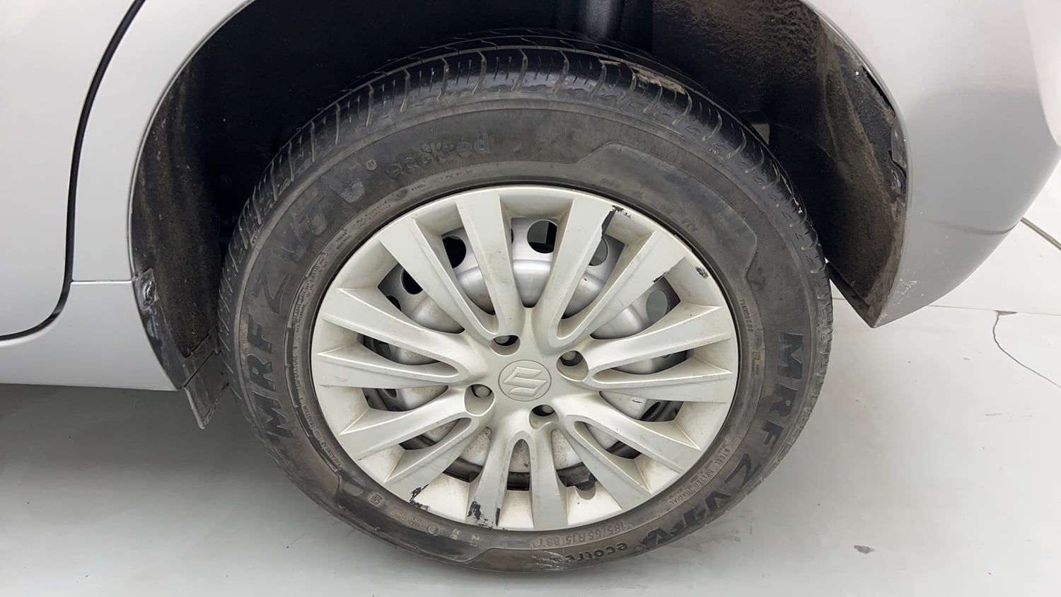 Used 2021 Maruti Suzuki Baleno Sigma Petrol Manual tyres LEFT REAR TYRE RIM VIEW