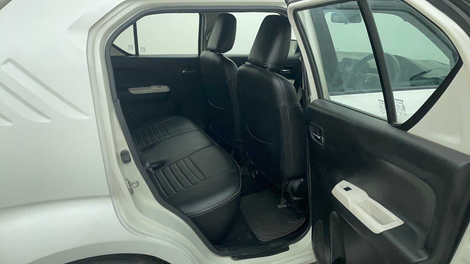 Used 2018 Maruti Suzuki Ignis Delta 1.2 MT Petrol Manual interior RIGHT SIDE REAR DOOR CABIN VIEW