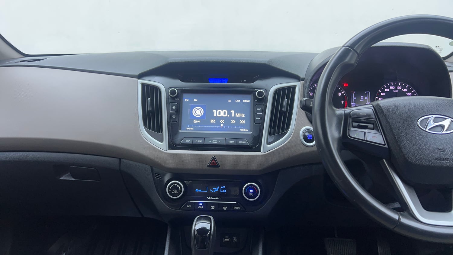 Used 2017 Hyundai Creta 1.6 SX Plus AT Petrol Petrol Automatic interior MUSIC SYSTEM & AC CONTROL VIEW