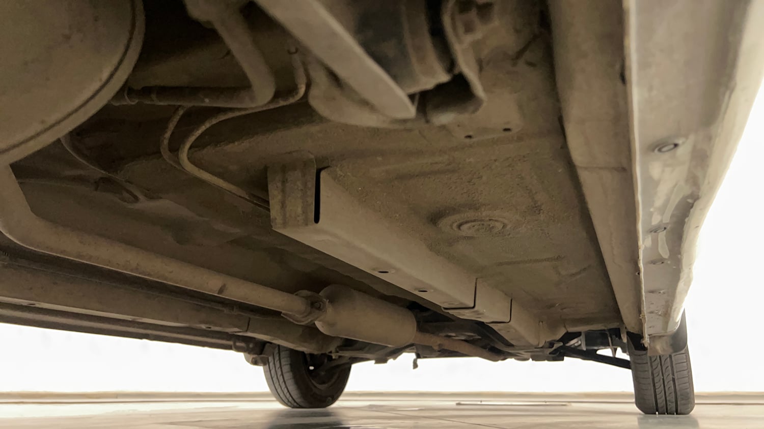Used 2016 Maruti Suzuki Wagon R 1.0 VXI AMT Petrol Automatic extra REAR RIGHT UNDERBODY VIEW