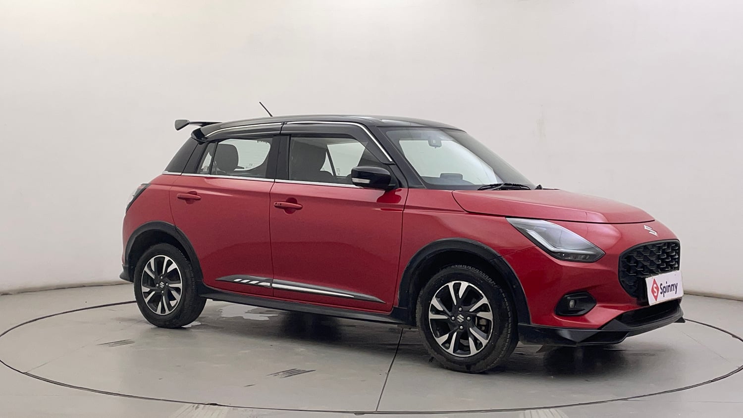 Used 2024 Maruti Suzuki Swift ZXi Plus Dual Tone AMT Petrol Automatic exterior RIGHT FRONT CORNER VIEW